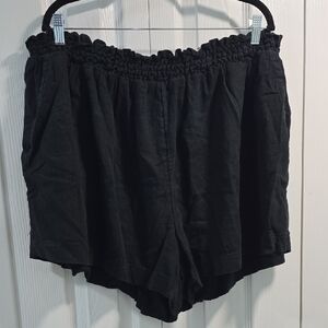 Ava & Viv Black Smocked Waist Women's Short